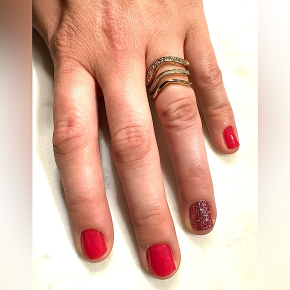 Fashion rings - set of stacking rings, gold tone with rhinestones. - Picture 2 of 3